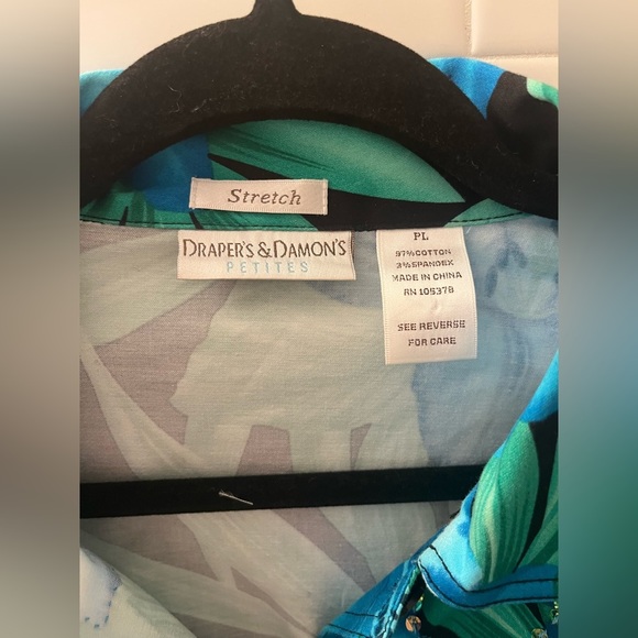 Drapers and Damon’s buttoned top S: petite L​ - Picture 3 of 6